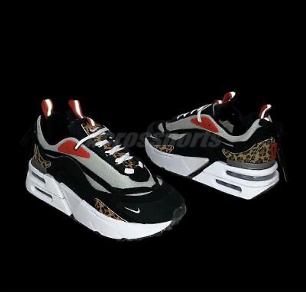 Nike Air Max Furyosa  Women’s size 9
